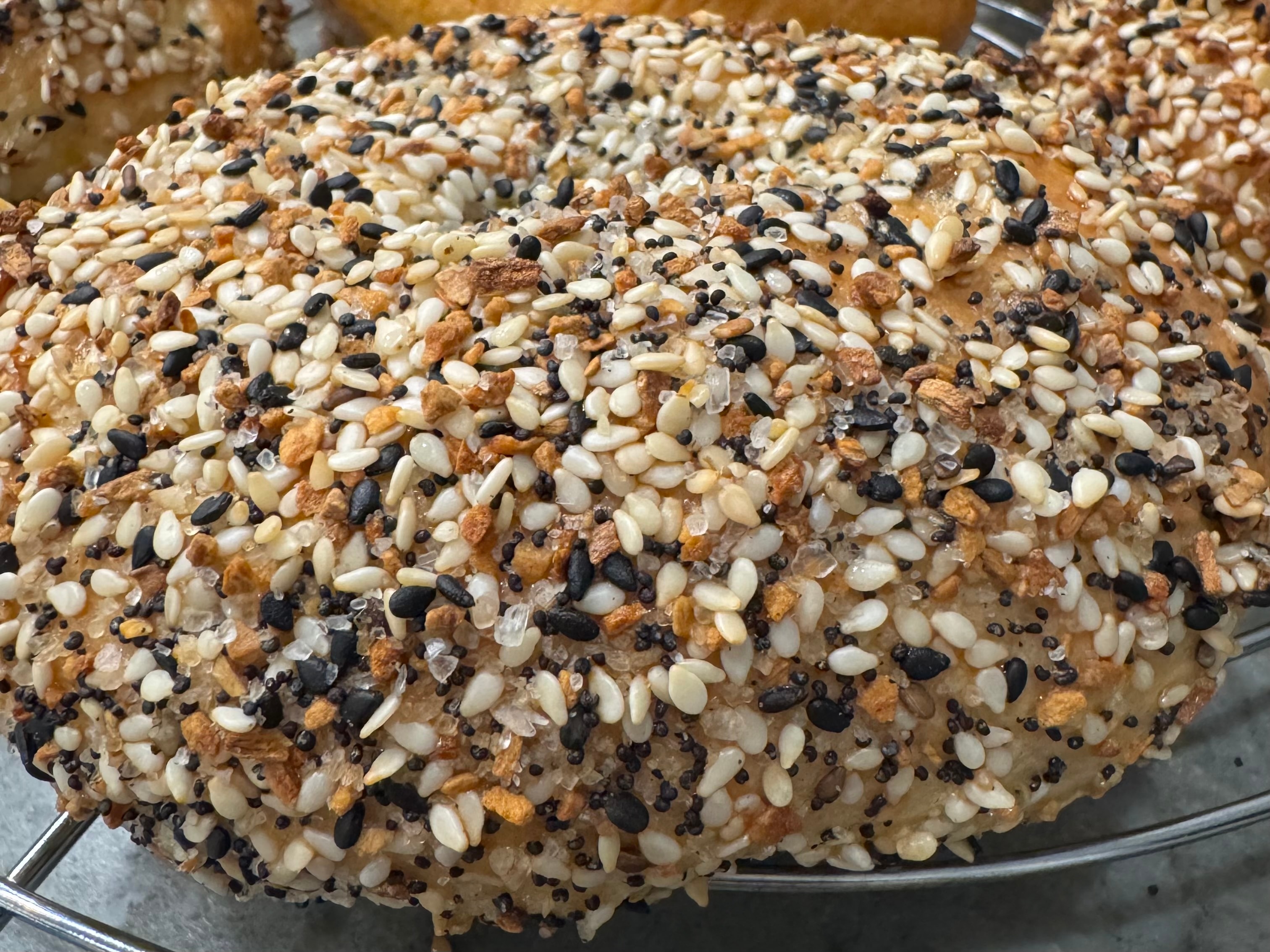 Seeded everything bagel